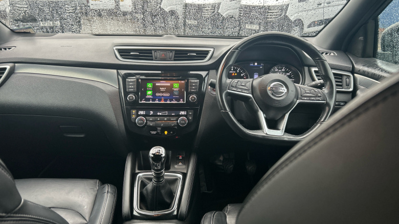 Nissan Qashqai 1.3 DiG-T 160 Tekna+ 5dr Petrol Hatchback